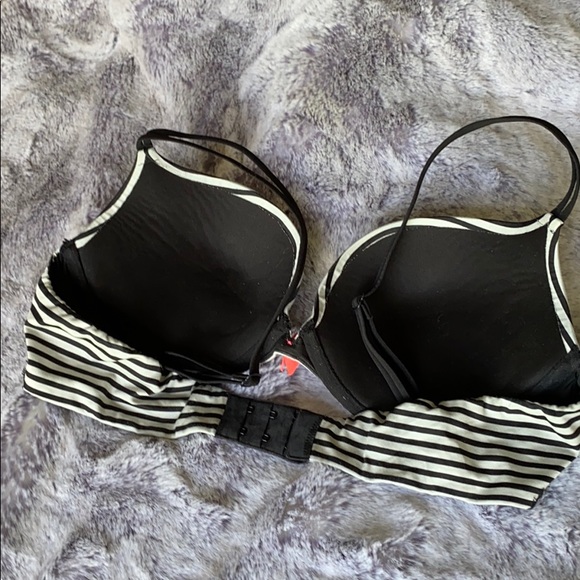 VS Sexy Push-up Bra - Picture 4 of 6